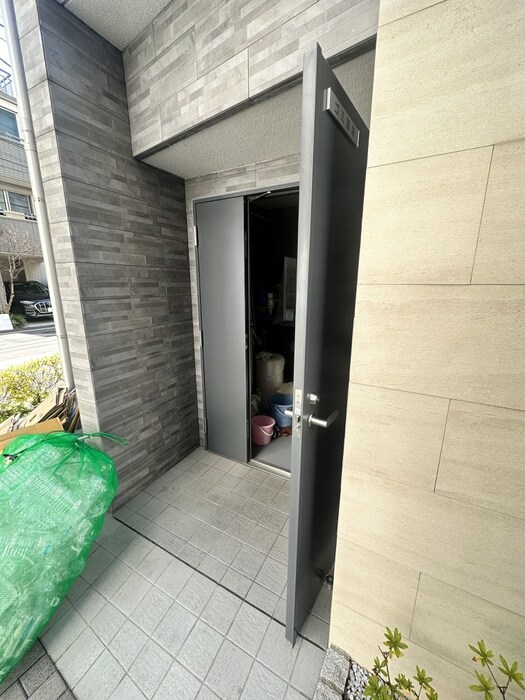 コンフォリア新御徒町の物件外観写真