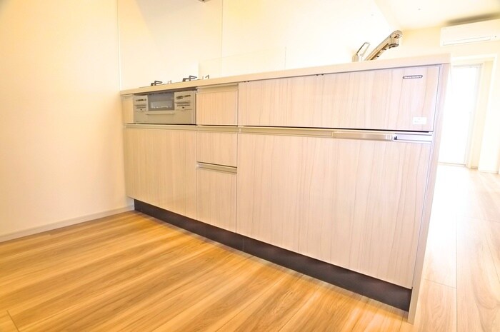 コンフォリア新御徒町の物件内観写真