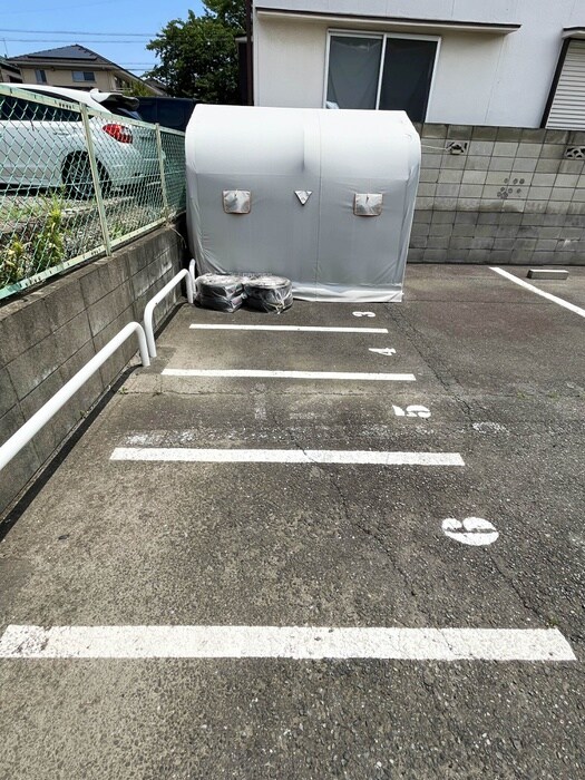 ハックベリ－Ｂ棟の物件外観写真