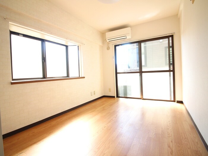 稲荷町マンションの物件内観写真