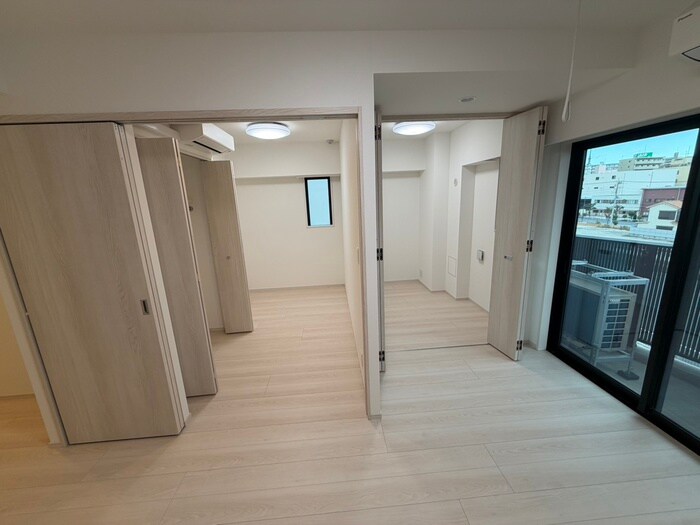 ｺﾝﾌｫﾘｱ・ﾘｳﾞ豊洲ｷｬﾅﾙの物件内観写真