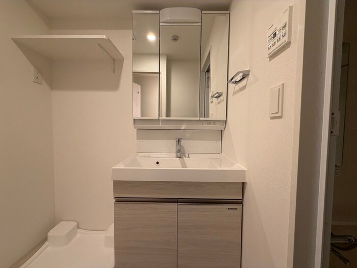 ｺﾝﾌｫﾘｱ・ﾘｳﾞ豊洲ｷｬﾅﾙの物件内観写真