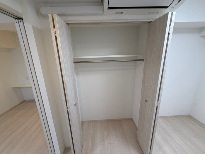 ｺﾝﾌｫﾘｱ・ﾘｳﾞ豊洲ｷｬﾅﾙの物件内観写真