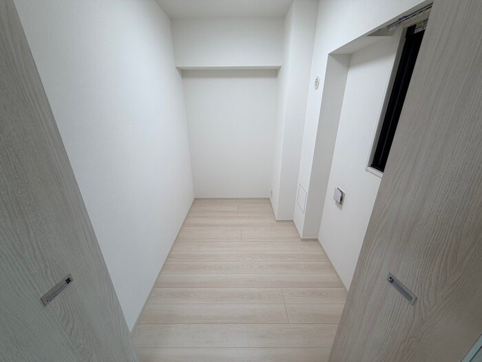 ｺﾝﾌｫﾘｱ・ﾘｳﾞ豊洲ｷｬﾅﾙの物件内観写真