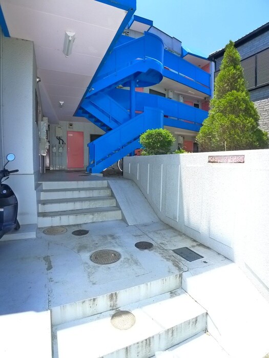 ベルコリ－ヌ上本郷の物件外観写真