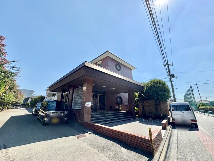 清水マンション　2号棟の物件外観写真