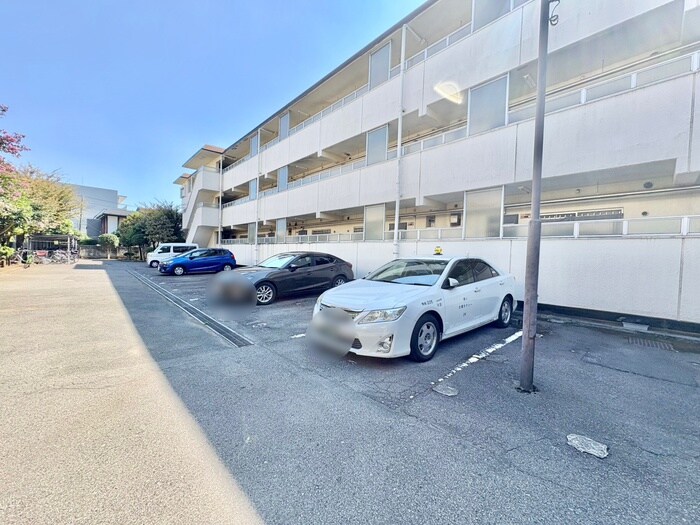 清水マンション　2号棟の物件外観写真