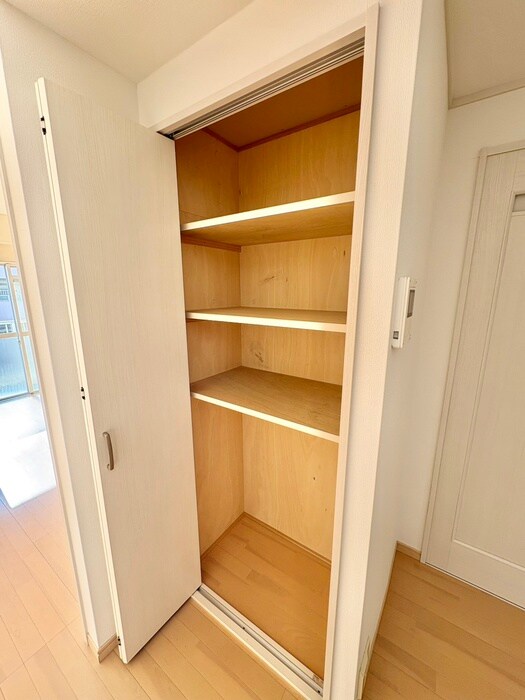 清水マンション　2号棟の物件内観写真