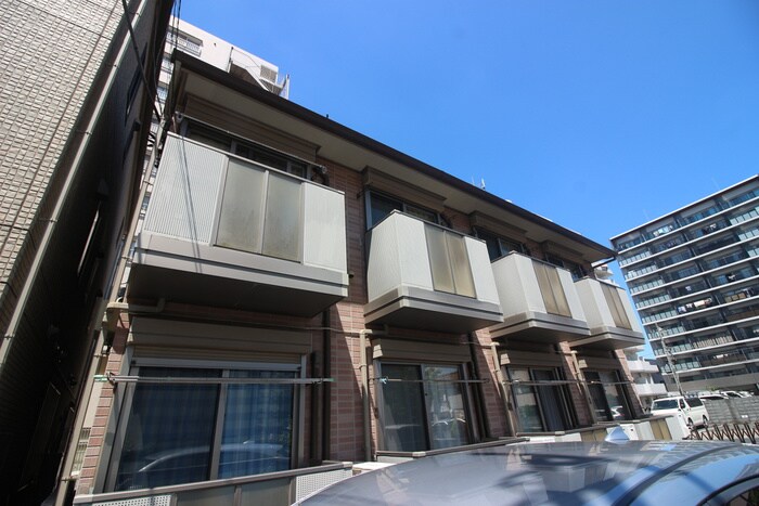 フォト・シャルムの物件外観写真