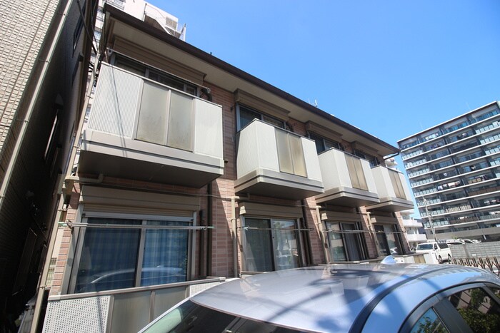 フォト・シャルムの物件外観写真