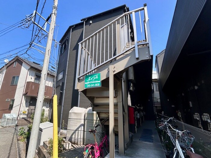 バイオレットヒルズ東館の物件外観写真