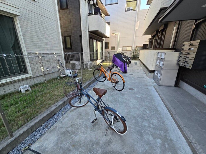 エメ　ドゥーズの物件外観写真