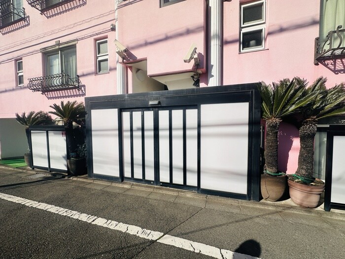 ロイヤルハワイアンの物件外観写真