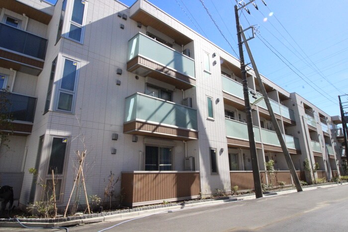 アヴァンス北烏山の物件外観写真