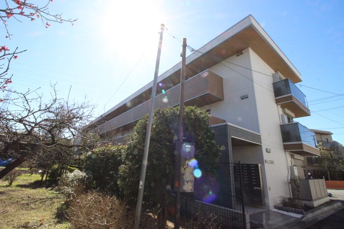 アヴァンス北烏山の物件外観写真