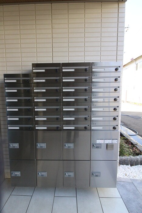 アヴァンス北烏山の物件外観写真