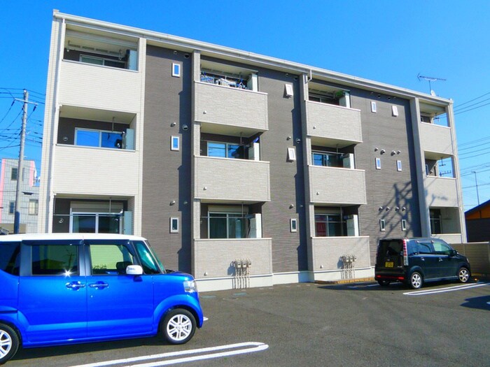 シャンドゥ　フル－ルⅡの物件外観写真