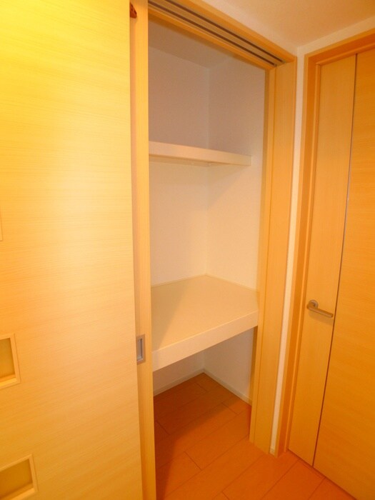 シャンドゥ　フル－ルⅡの物件内観写真