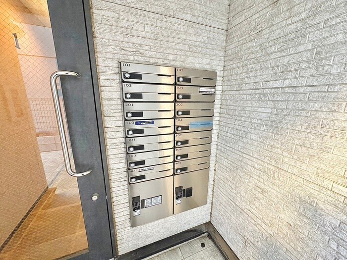 セレリア春日町の物件外観写真