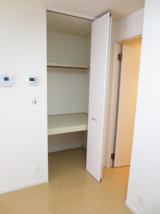 フレシ－ルの物件内観写真