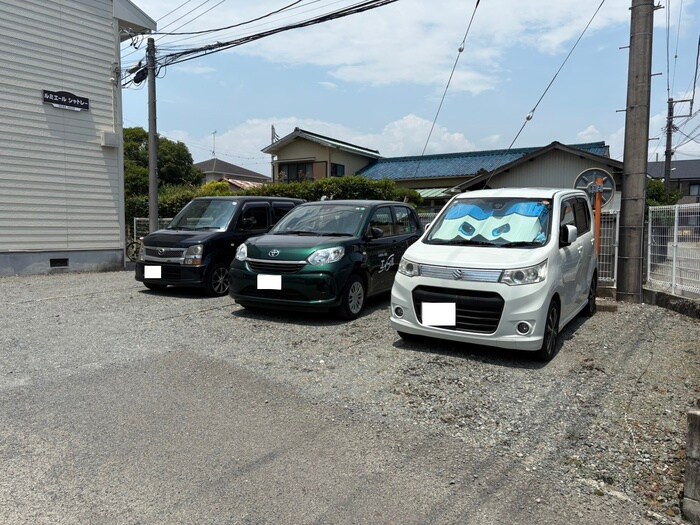 ルミエールシャトレーの物件外観写真