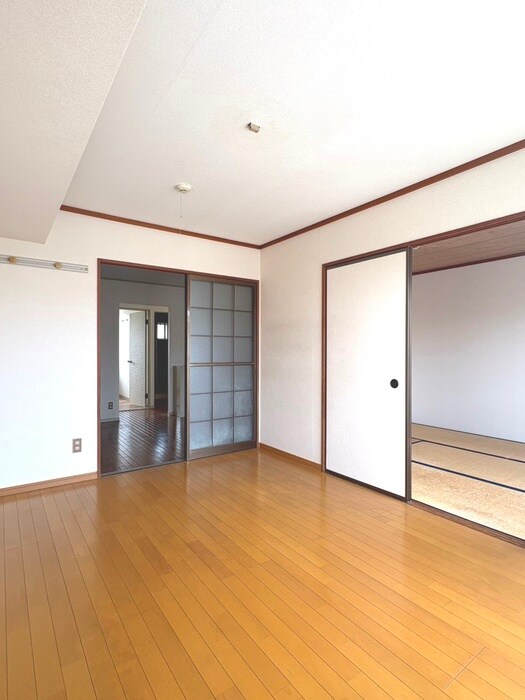 ルミエールシャトレーの物件内観写真