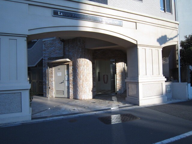 ﾗｸﾞｼﾞｭｱﾘ-ｱﾊﾟ-ﾄﾒﾝﾄ文京千石０１の物件外観写真