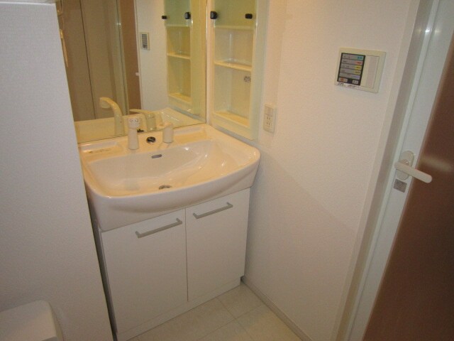 ﾗｸﾞｼﾞｭｱﾘ-ｱﾊﾟ-ﾄﾒﾝﾄ文京千石０１の物件内観写真