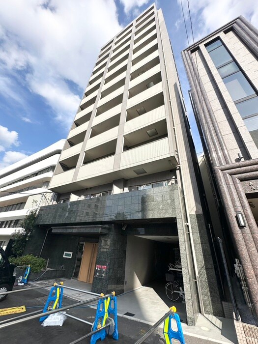 日神ﾃﾞｭｵｽﾃｰｼﾞ新宿外苑東通(301)の物件外観写真