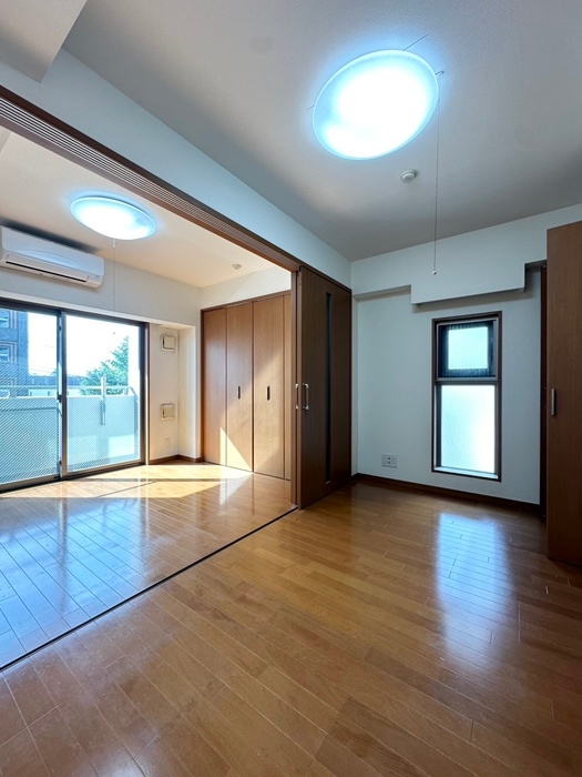 日神ﾃﾞｭｵｽﾃｰｼﾞ新宿外苑東通(301)の物件内観写真