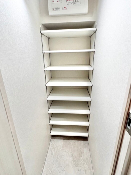 LUMIEC　HONCHO　WESTの物件内観写真