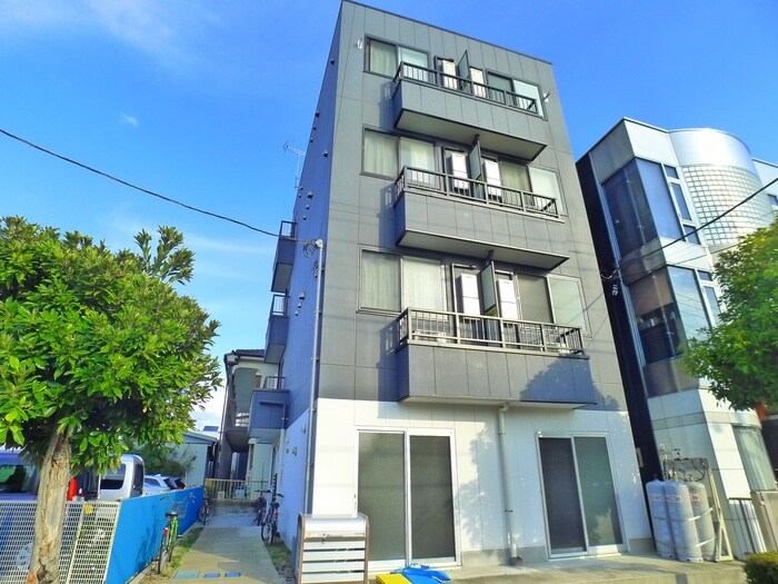 M・シャルムの物件外観写真