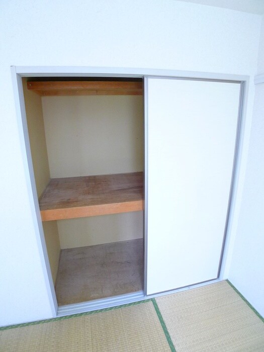 メゾン菊富士Ａの物件内観写真