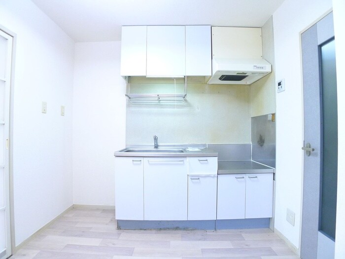 メゾン菊富士Ａの物件内観写真