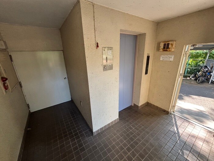 パ－クハイツの物件外観写真