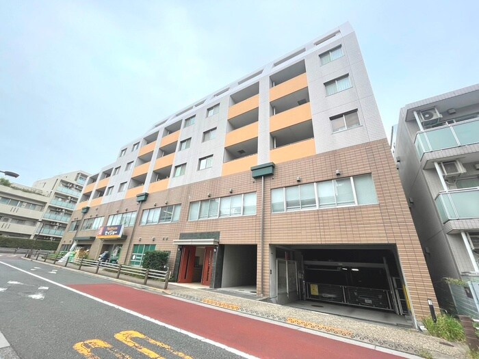 ドゥーエ芦花公園の物件外観写真