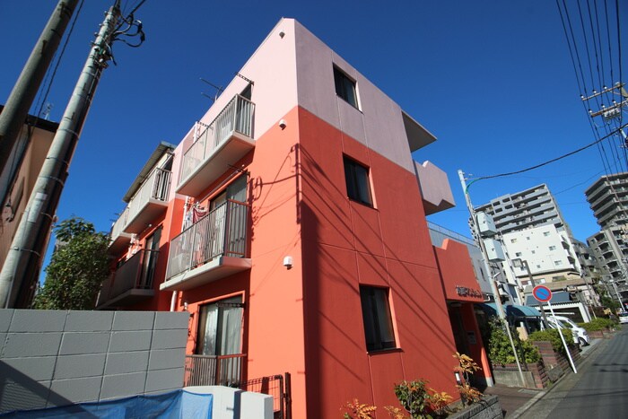 佐藤マンションの物件外観写真