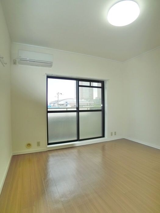 ミルフィ－ユの物件内観写真