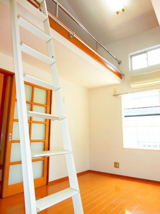 スリースターハイツ南の物件内観写真