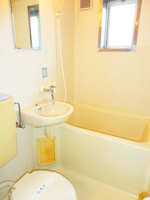 スリースターハイツ南の物件内観写真