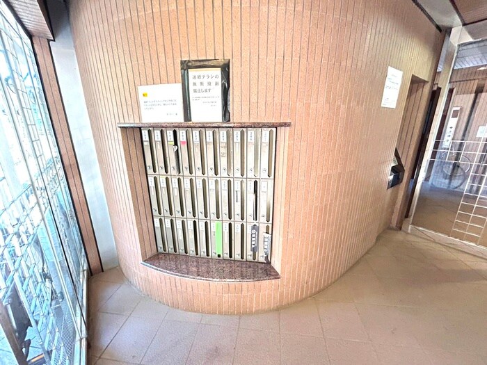 フェリースいずみ中央の物件外観写真