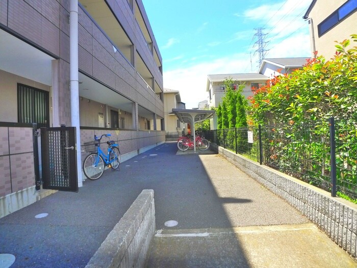 イーストピアの物件外観写真