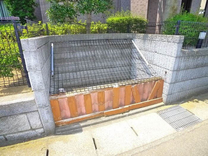 イーストピアの物件外観写真