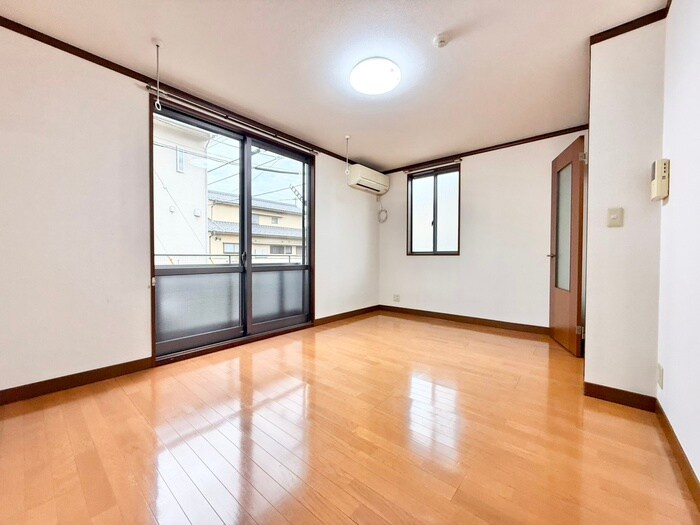 ウエストアリ－ナの物件内観写真