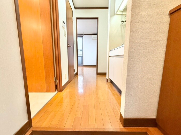 ウエストアリ－ナの物件内観写真