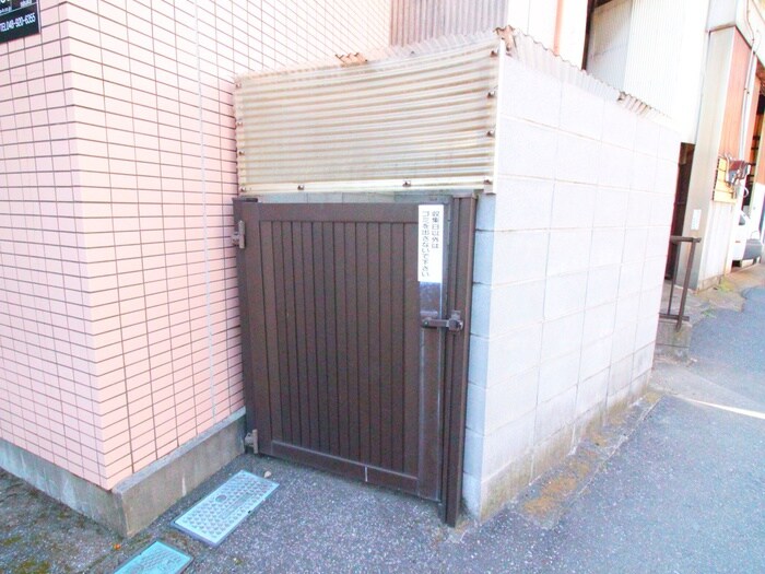 シャルマン草加Ⅲの物件外観写真