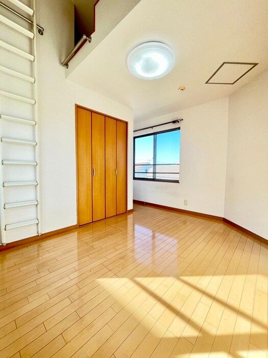 朝日町戸建の物件内観写真