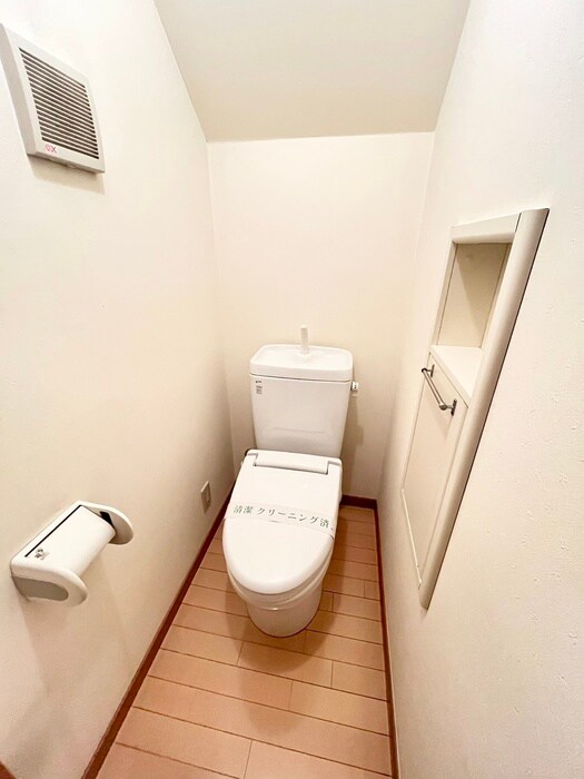 朝日町戸建の物件内観写真