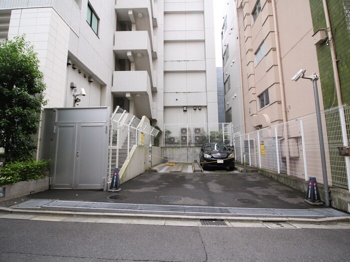 パークリュクス西麻布(704)の物件外観写真