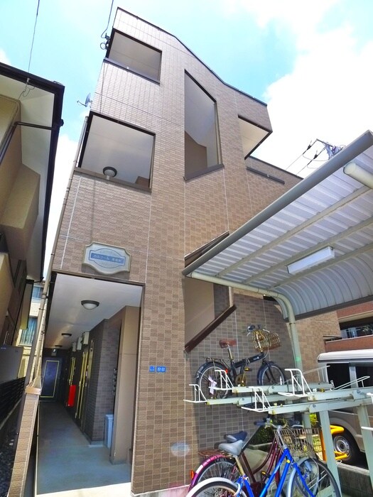 カルフール亜里巣の物件外観写真